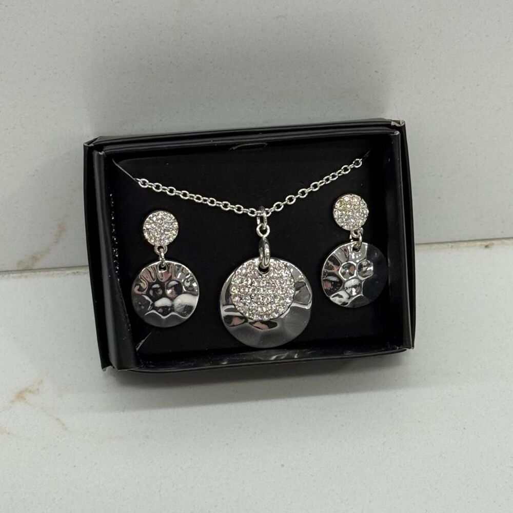 Avon Sunshine Disc Necklace & Earring Set in Silvertone
